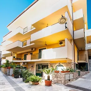 Apartahotel Le Tartarughe Letojanni
